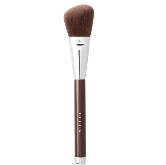 BECCA Angeled Highlighting Brush - Picture 1 of 3